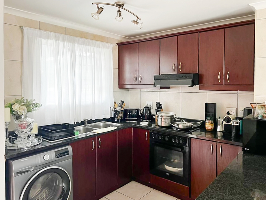 2 Bedroom Property for Sale in Okennedyville Western Cape